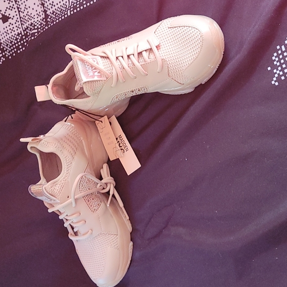 NWT Madden Sneakers - Picture 2 of 6